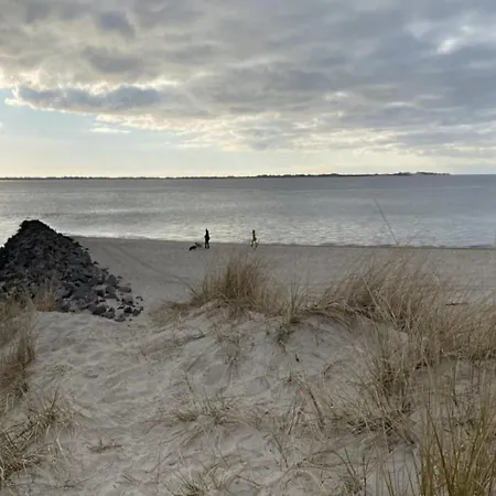 Lejlighed Apartments, *